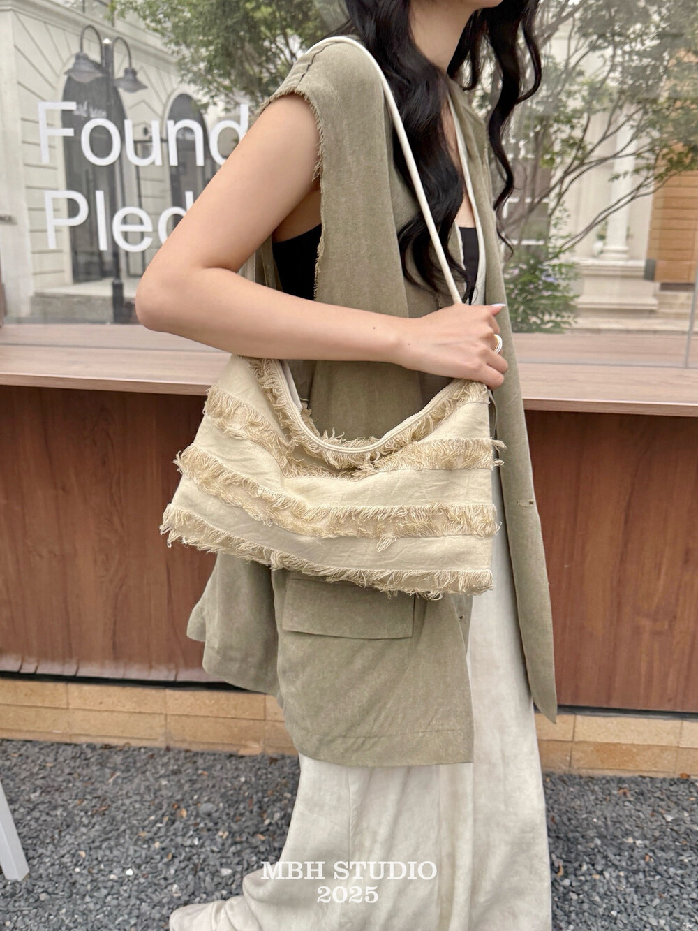 MBH Minimalist Wasteland Style Envelope Shoulder Bag Large Capacity Lightweight Versatile