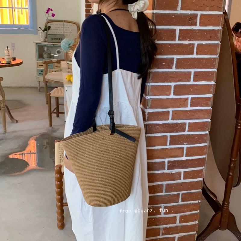 Korean Ins Retro One-Shoulder Woven Bucket Bag 2025 Summer Beach Bag