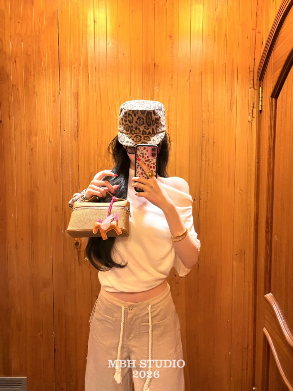 MBH Second Generation LP19 Top Grain Leather Casual Old Money Lunch Box Bag Fashion Crossbody Handbag with Shoulder Strap - Image 4