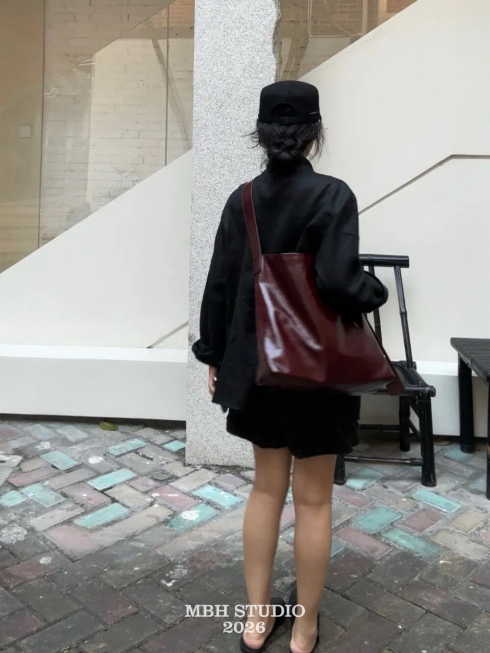 Minimalist Relaxed Top-Layer Waxed Leather Tote Bag with Double-Breasted Wide Strap Large Capacity Crossbody Shoulder Bag