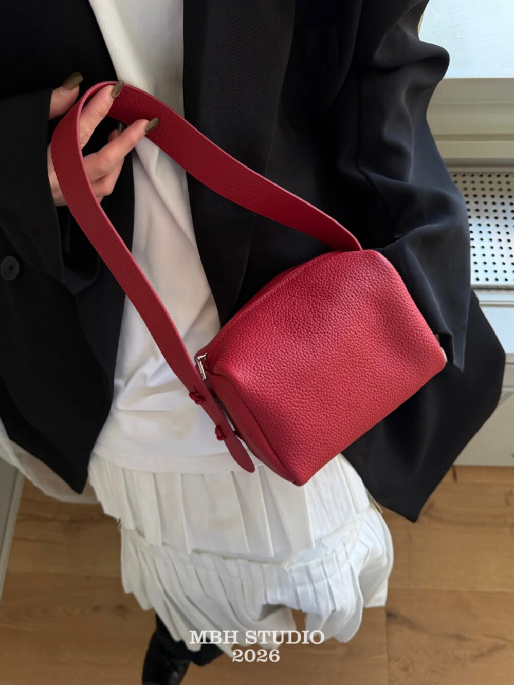 MBH Niche Design Imported Top Layer Cowhide Tofu Bag Wide Shoulder Strap Versatile Crossbody Bag